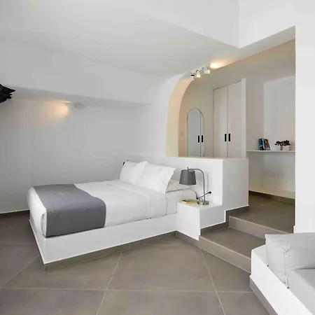 Marizan Caves & * Ía