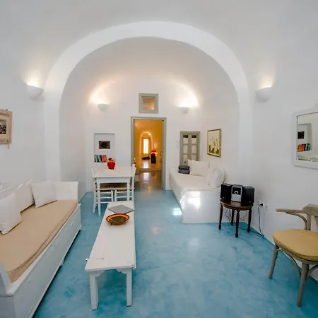 Marizan Caves&villas Oia (Santorini)