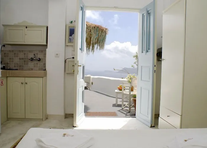 アパート マリザン ケイヴス ＆ ヴィラス イア