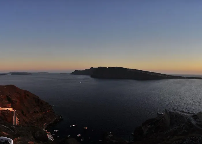 Marizan Caves & * Oia